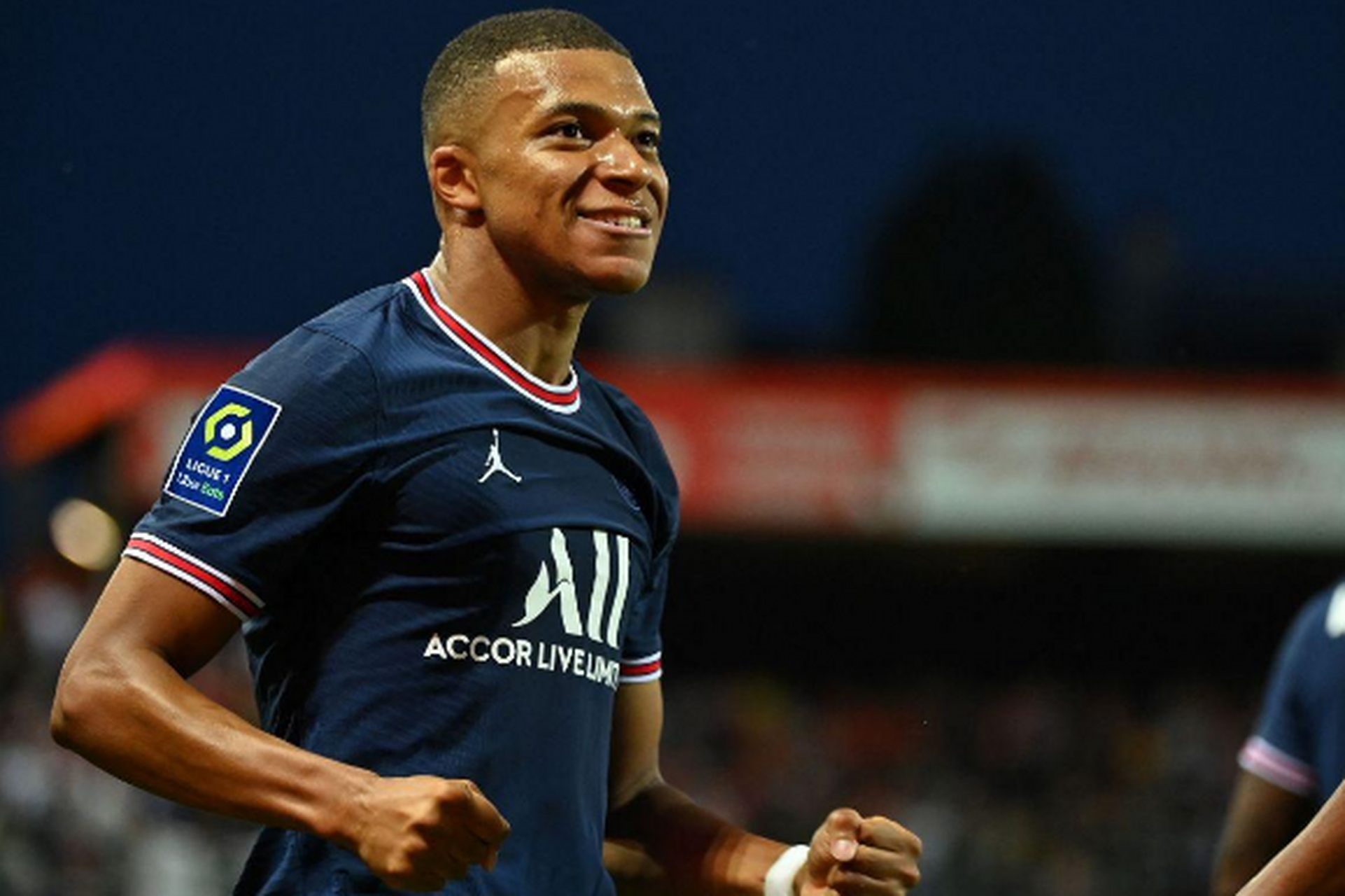 雷速直播-里尔在主场逆转对手，法国联赛成绩稳定