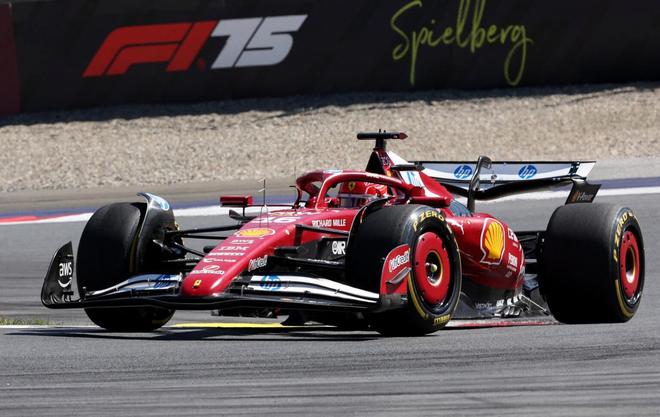 雷诺车队力克迈凯伦，塞恩斯高光表现