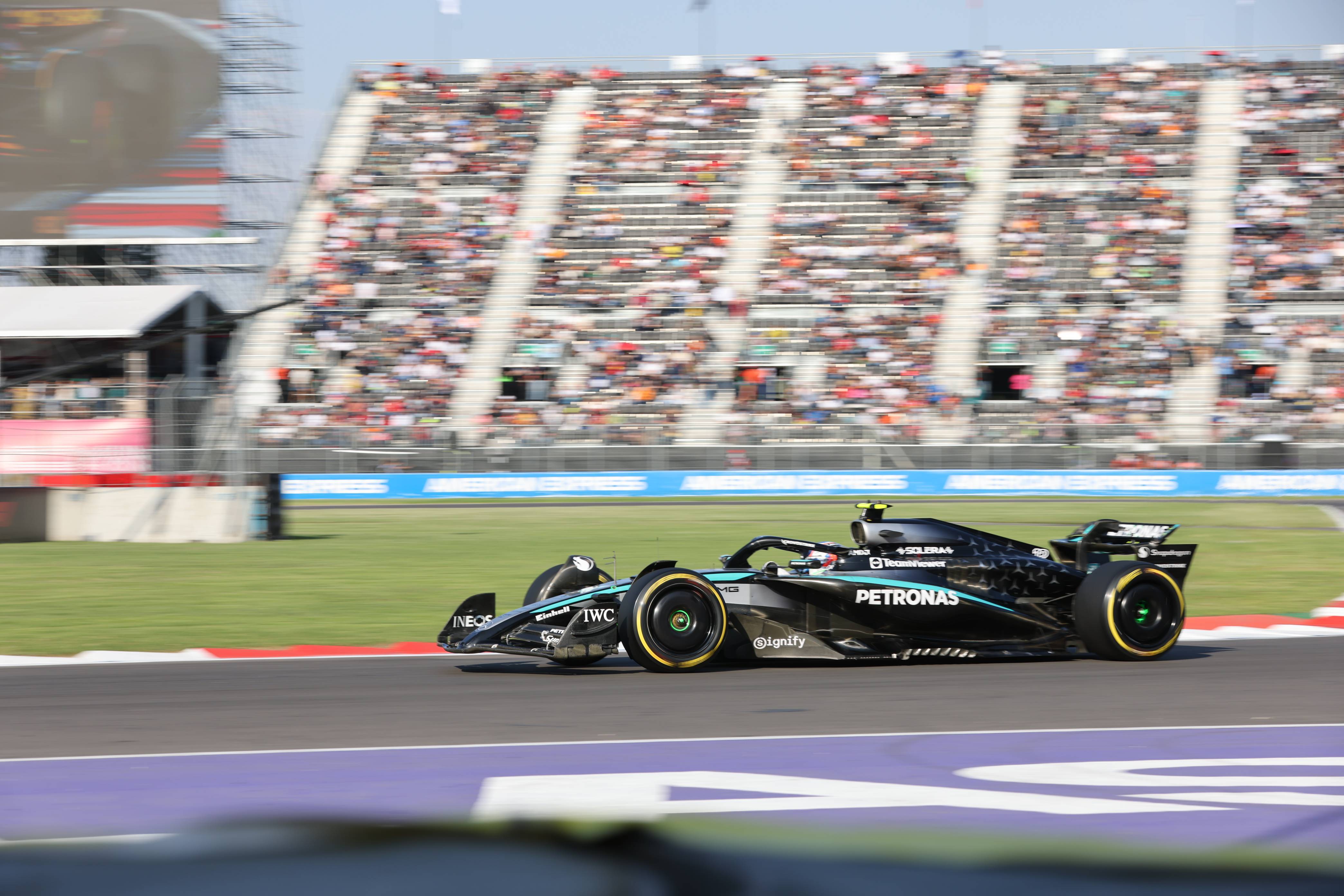 雷速赛事直播app-红牛二队力克雷诺车队，阿隆索点燃赛场